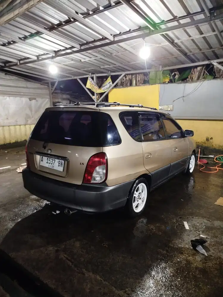 Kia Carens LS Metik 2000 Sehat Walafiat