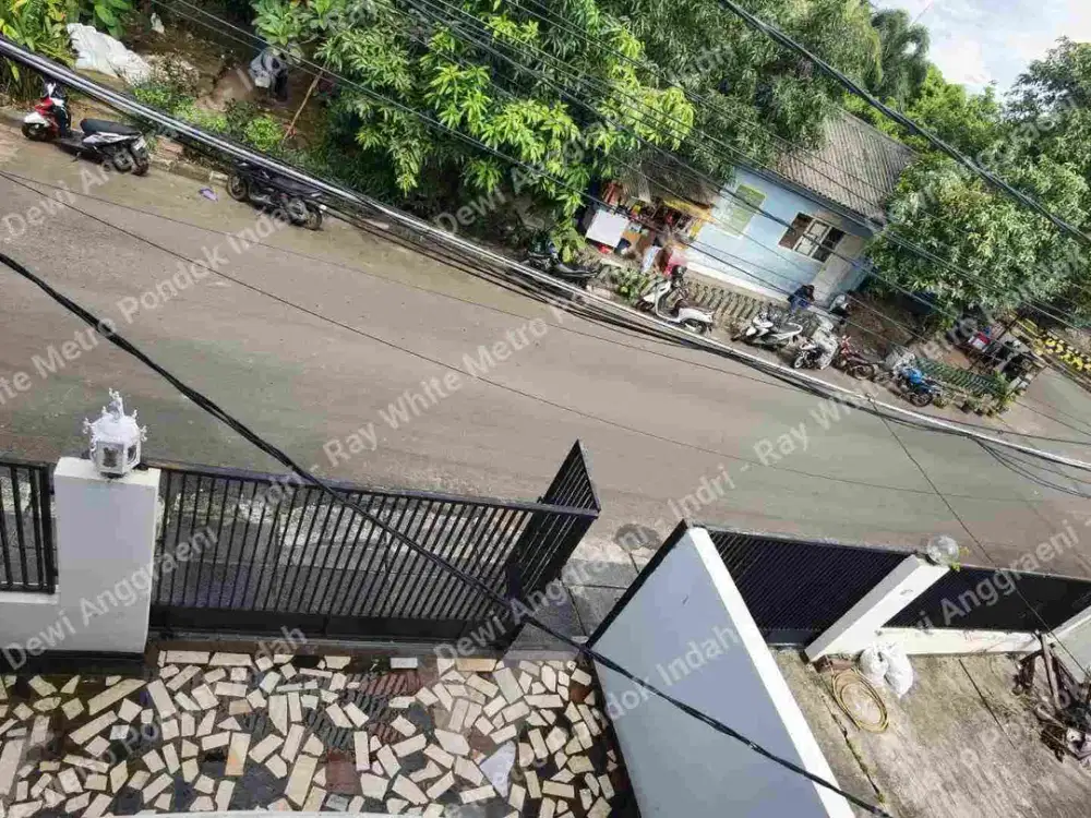 Dijual Rumah 2 Lantai di Taman Aries – Bangunan Luas, Siap Huni, Lokasi Strategis