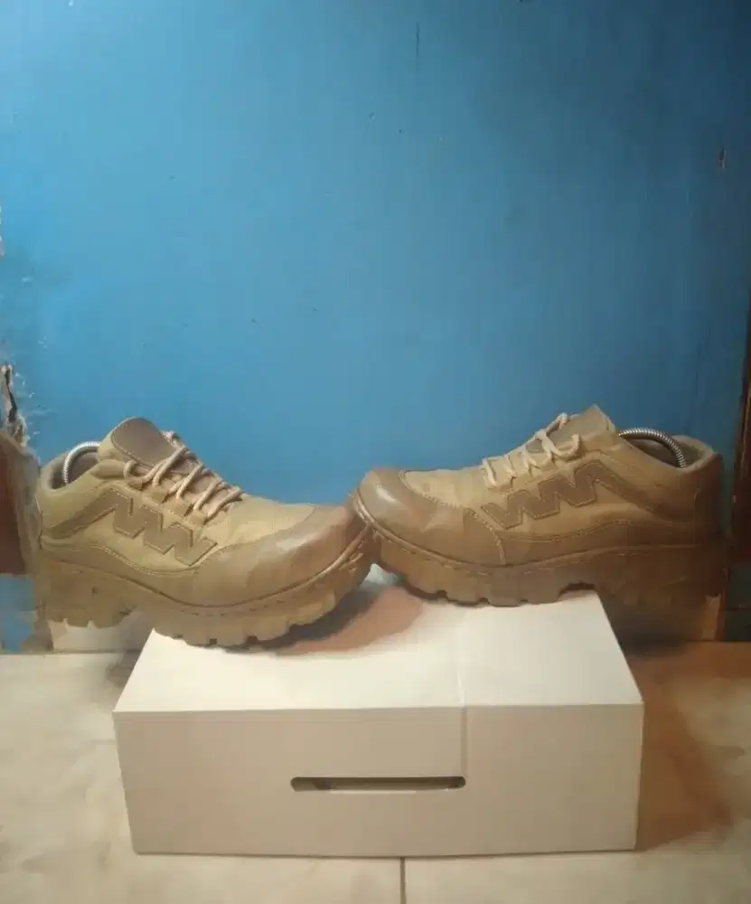 Jual cepat murah sepatu safety caanggo military magnum cat original