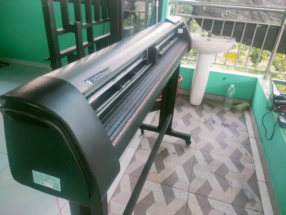Mesin plotter Cutting jika NXL 1351 AC