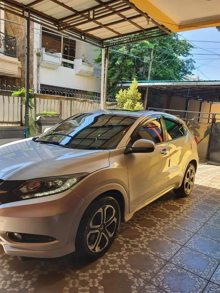 Dijual Honda HR-V 1.8 Prestige (Top Variant), Mobil milik pribadi