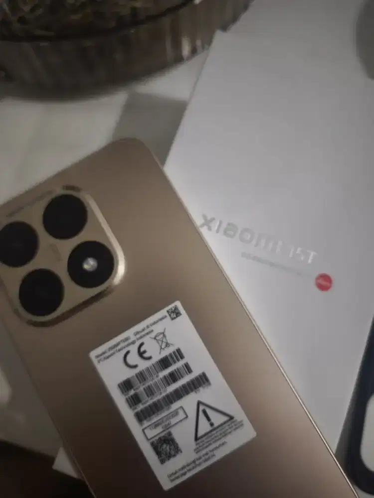 Hp xiomi 15T kondisi mulus , pemakaian pribadi .