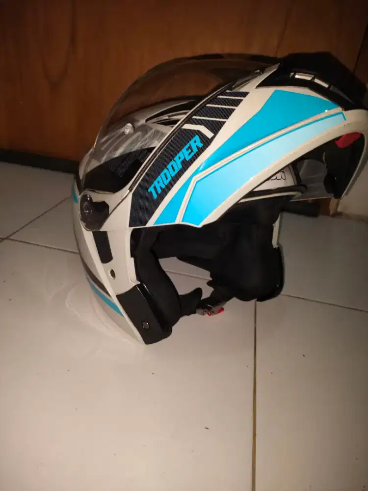 Helm modular full face merk trooper