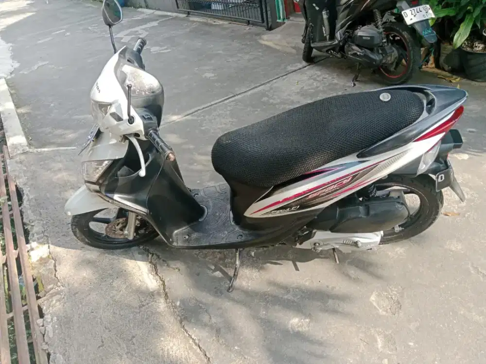 Honda Spaci Fi Injeksi  2012 Mulus Setangan dari baru