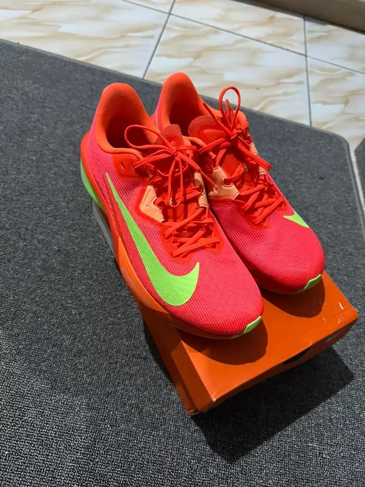 NIKE AIR ZOOM RIVAL FLY 4 BARU