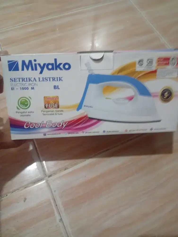 Setrika MiyakoBi 1000