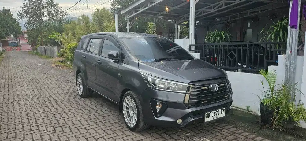 INNOVA REBORN FACELIFT 300JT NETTO