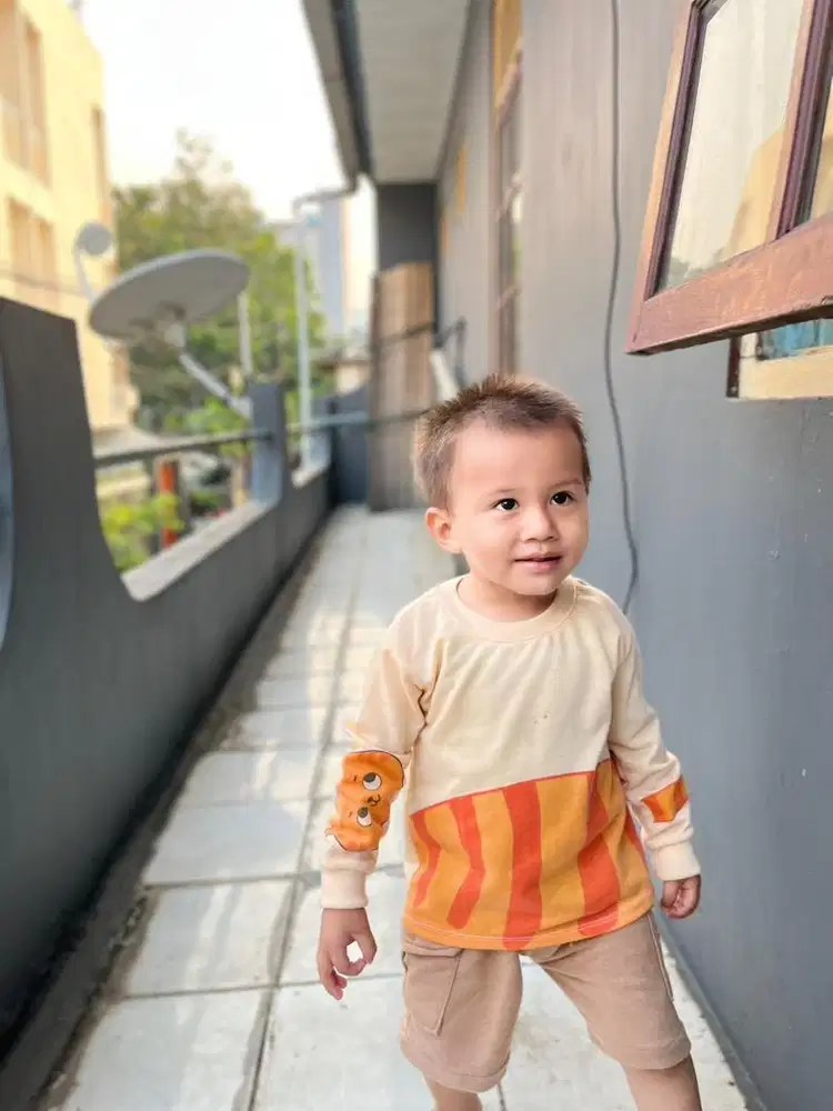 Pengasuh anak/momongan