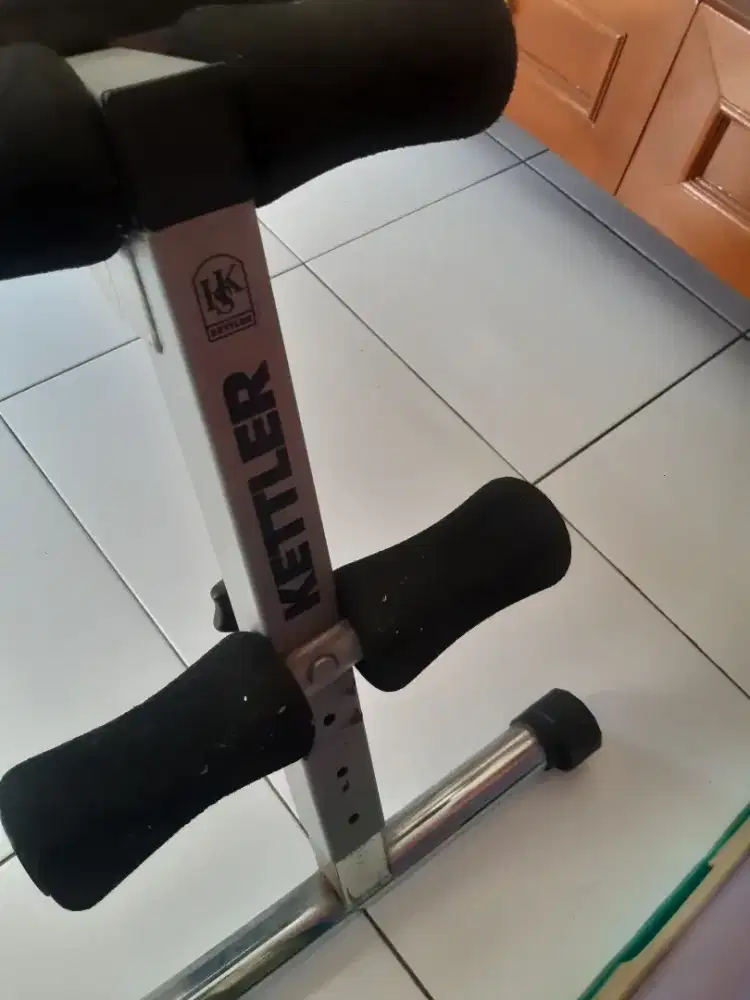 Papan sit up merk kettler