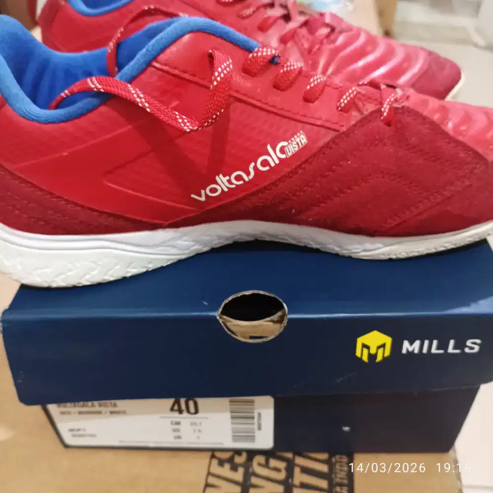 sepatu futsal Mills - Voltasala Vista