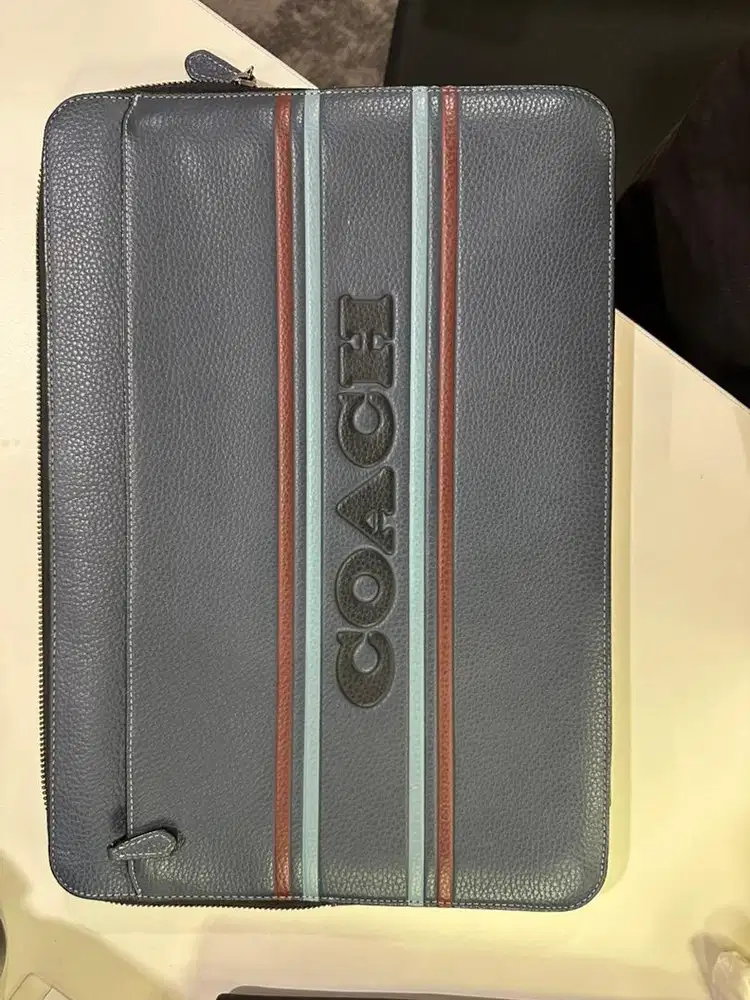 Cover laptop coach