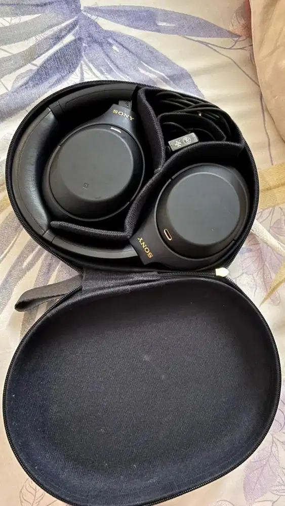 Sony headphone 1000xm4
