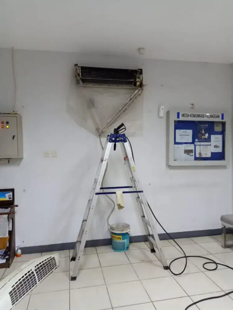 Jasa service AC panggilan bongkar pasang AC service kulkas jual beli m