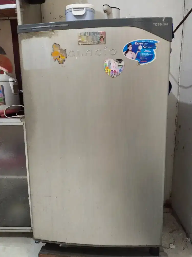 Kulkas toshiba glacio