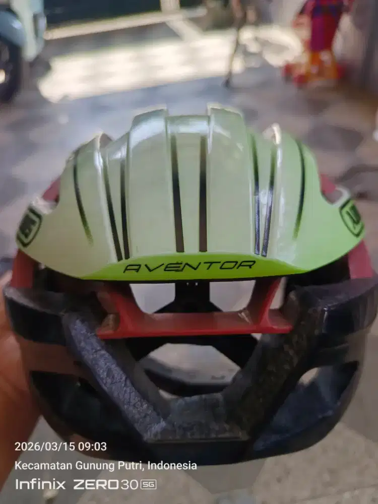 Helm Sepeda Abus