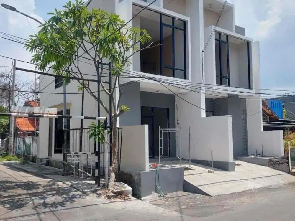 Dijual rumah 2 lantai Baru gress  100 meter dr raya MERR Semampir