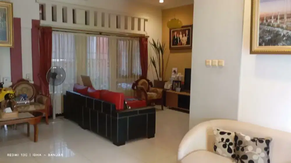 Dijual rumah mewah 2 lantai murah di Perum BPD Tlogomulyo Pedurungan