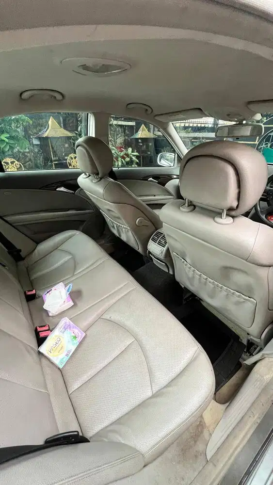 Mercedes-Benz W211 E200