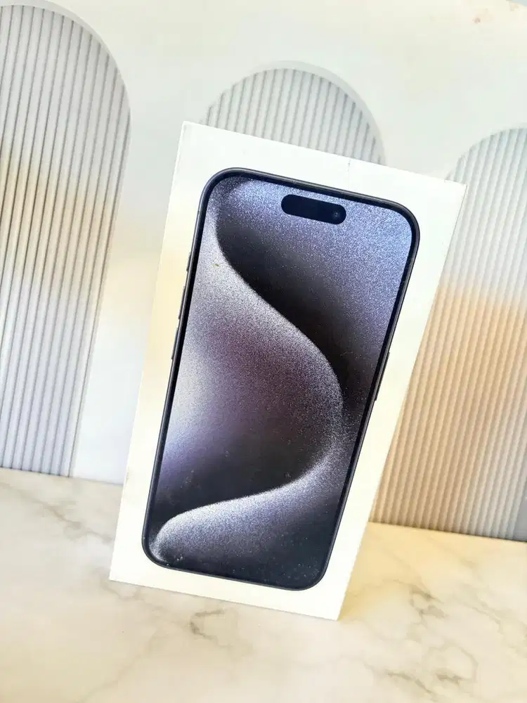 Iphone 15 pro bonus selusin case