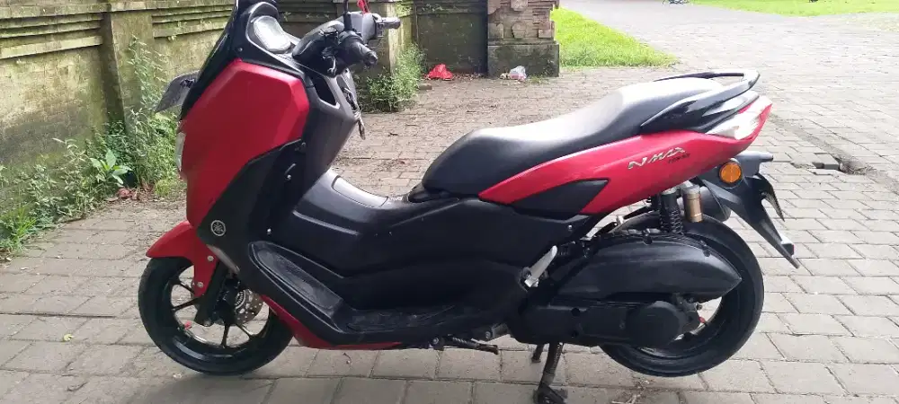 Nmax tahun 2022 kondisi baik tangan pertama