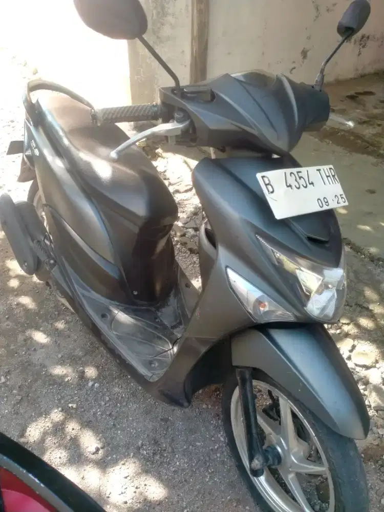 Beat 2015 ex cewek mesin bagus komplit