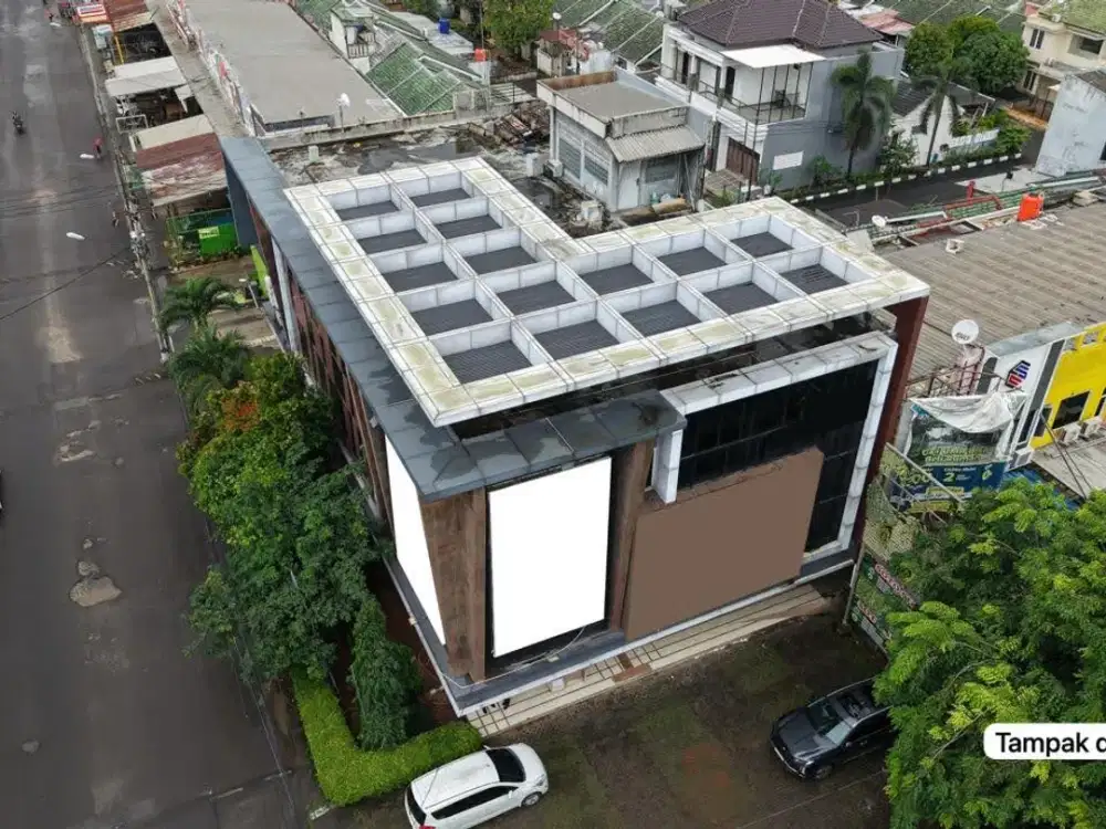 DIJUAL MINI BUILDING 3 LANTAI DENGAN LIFT STRATEGIS PUSAT KOTA KARAWANG JAWA BARAT