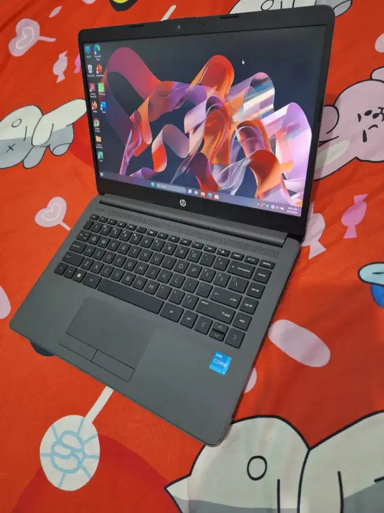 Bismillah dijual laptop hp slim core i3gen11 siap pakai ssd256gb