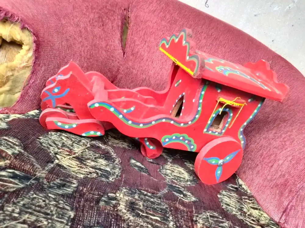 Mainan anak bekas bahan kayu