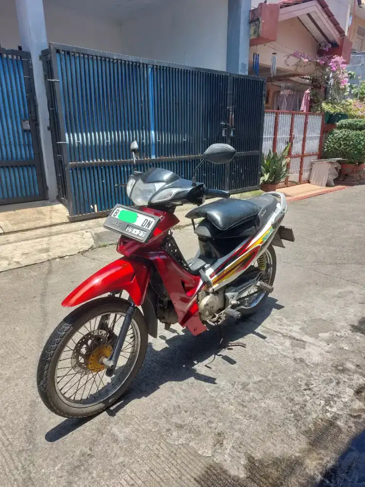 Dijual honda karisma