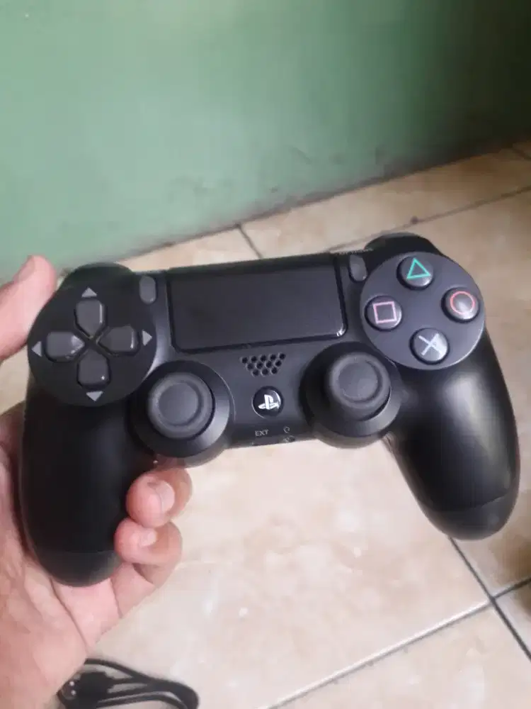 Stik PS4 ori mesin light bar normal mulus poris cipondoh