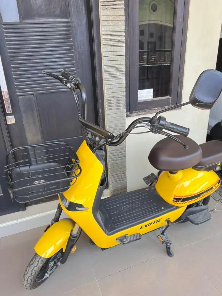 Sepeda listrik exotic 2023 warna kuning
