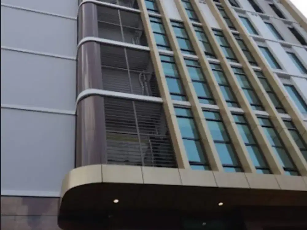 Dijual Gedung Perkantoran  Jalan Raya Kebayoran Baru Jakarta Selatan