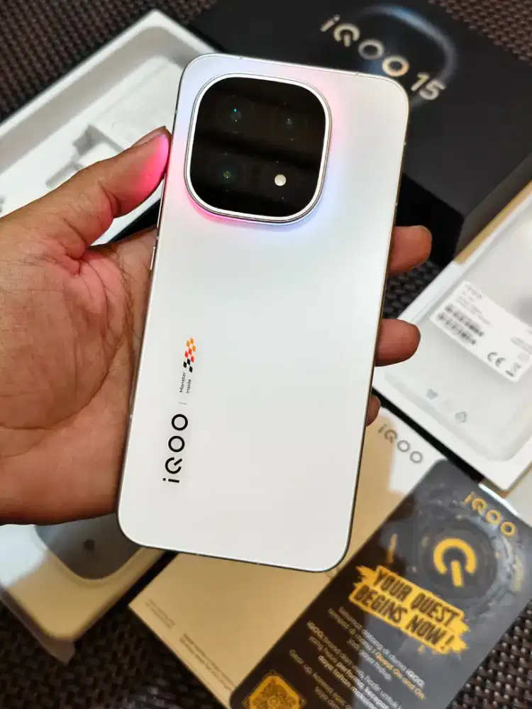 IQOO 15 12/256GB Pemakaian Singkat