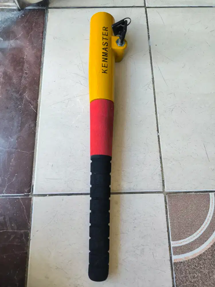 Kunci stir mobil merek kenmaster