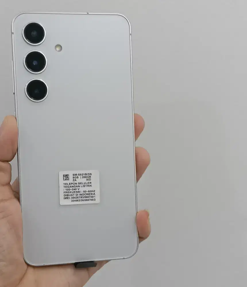 Samsung galaxy S24 8/256