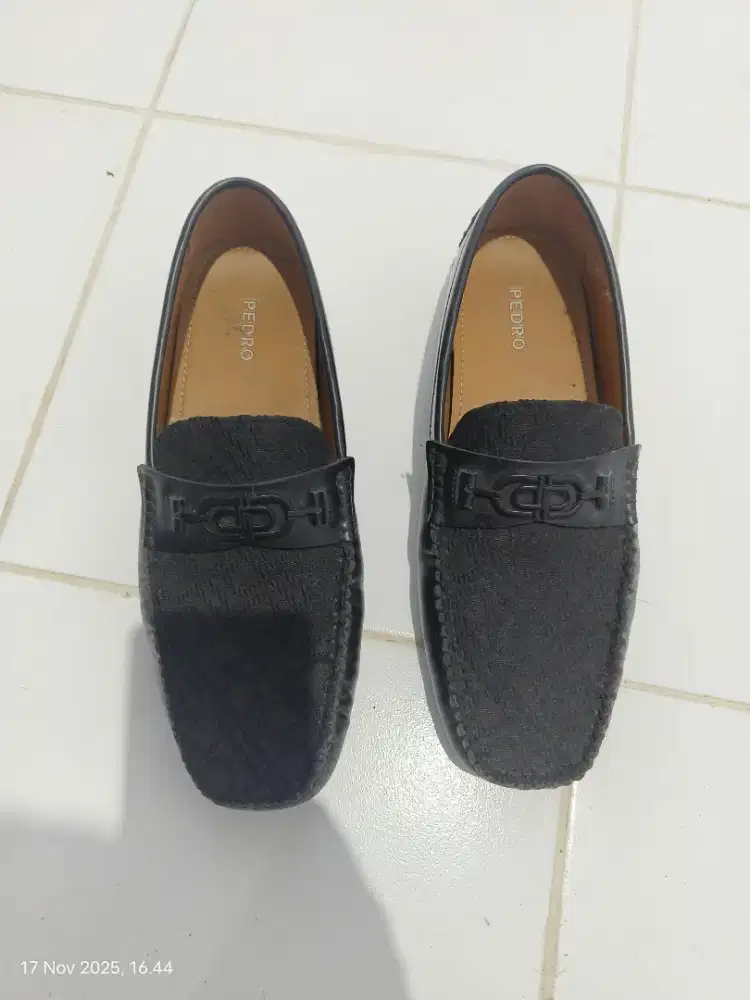 Sepatu pria pedro