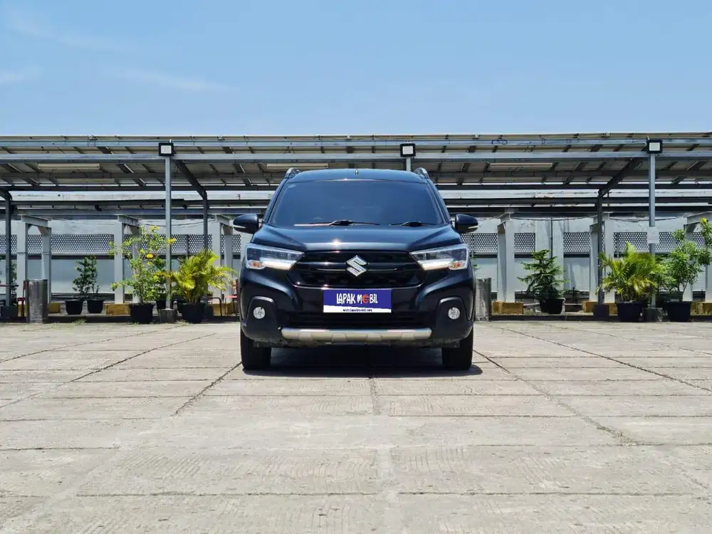 Suzuki XL7 1.5 Alpha Hybrid AT 2025 Hitam KM 28RB