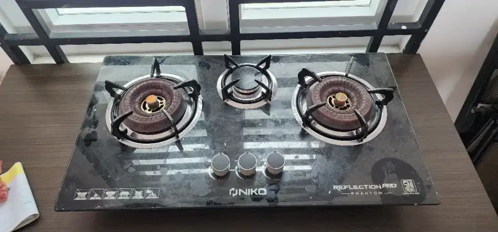 Kompor Gas 3 Tungku Tanam dan Meja Bahan Tempered Glass
