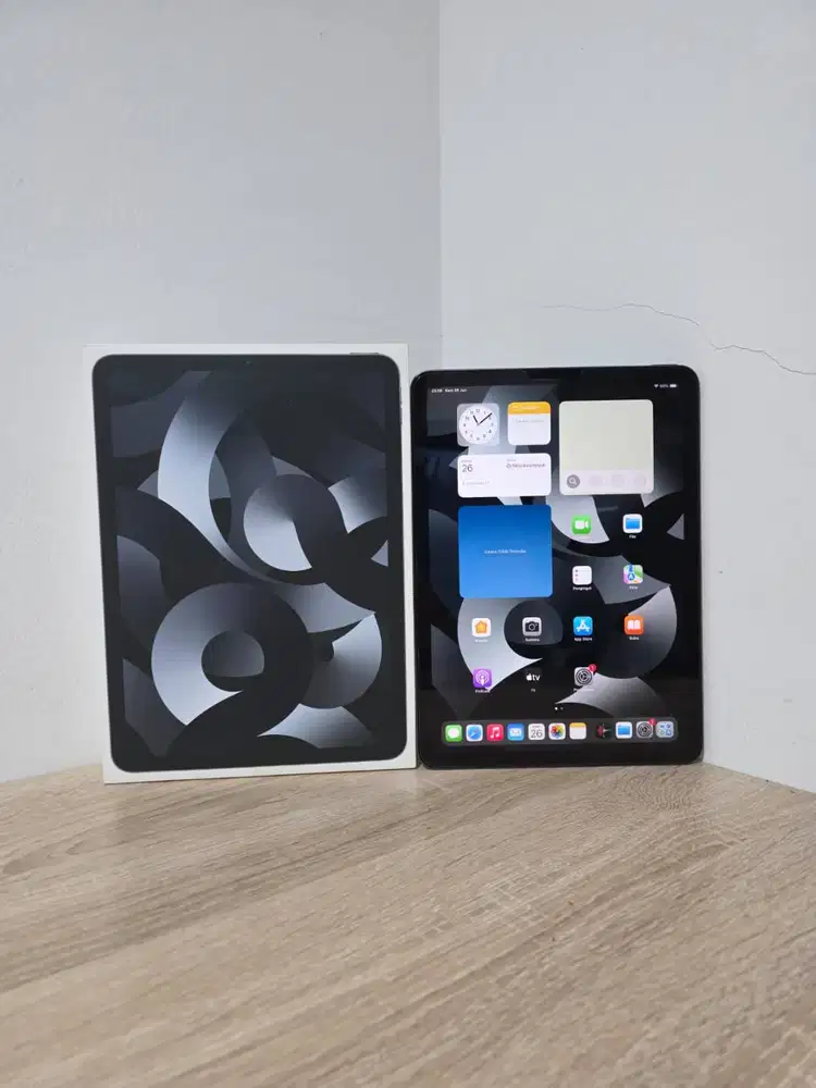Apple iPad Air 5 M1 2022 256GB 256 GB Wifi Only Ex Resmi iBox Fullset