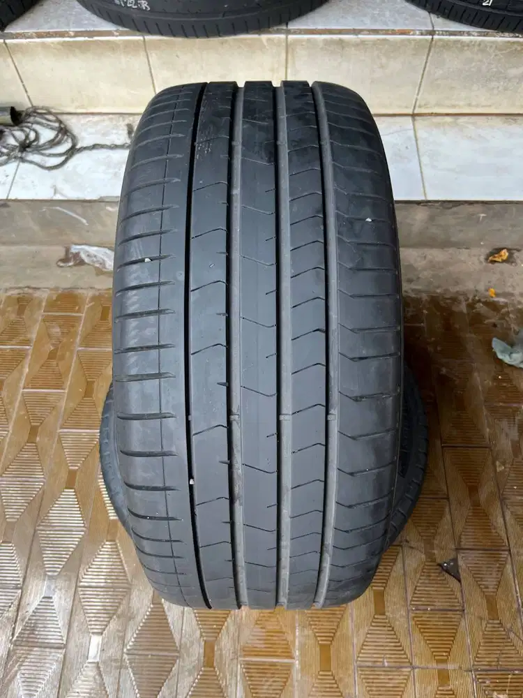 Ban Pirelli P Zero RFT  255 35 r19  1Pcs