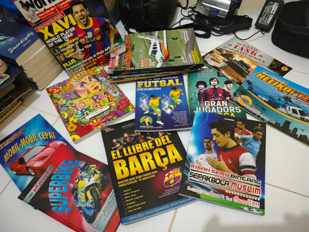 Buku Random, Bola, Pesawat, Anak2, Mobil, Motor, Barcelona