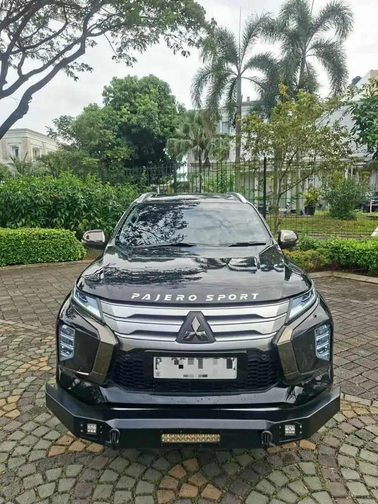 Mitsubishi Sport Dakar 2.4 L 4x2 2023 Hitam