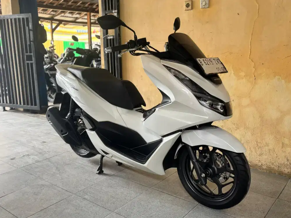 HONDA PCX KEYLESS TH 2024 KM 1 RB