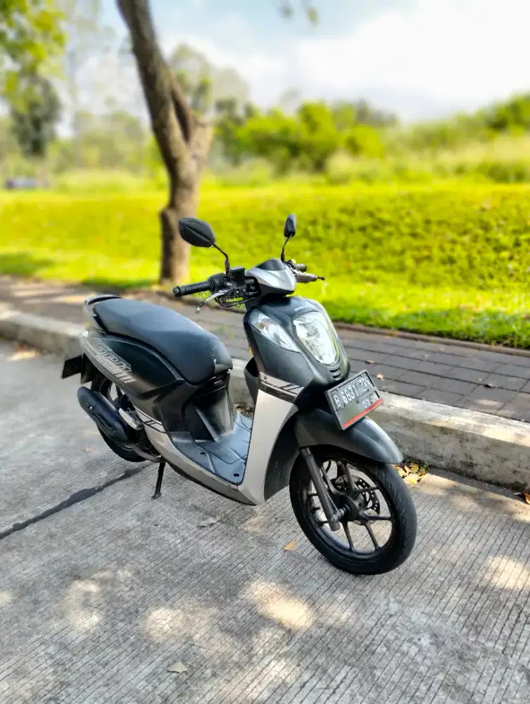 Honda Genio CBS 2021 silver hitam