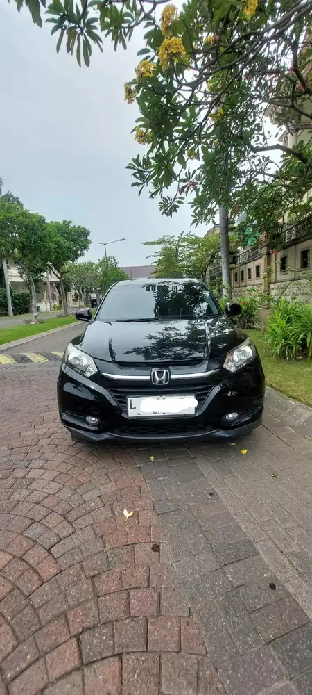 Honda HRV E CVT  2018 sangat bagus luar dalam tangan 1 nopol L