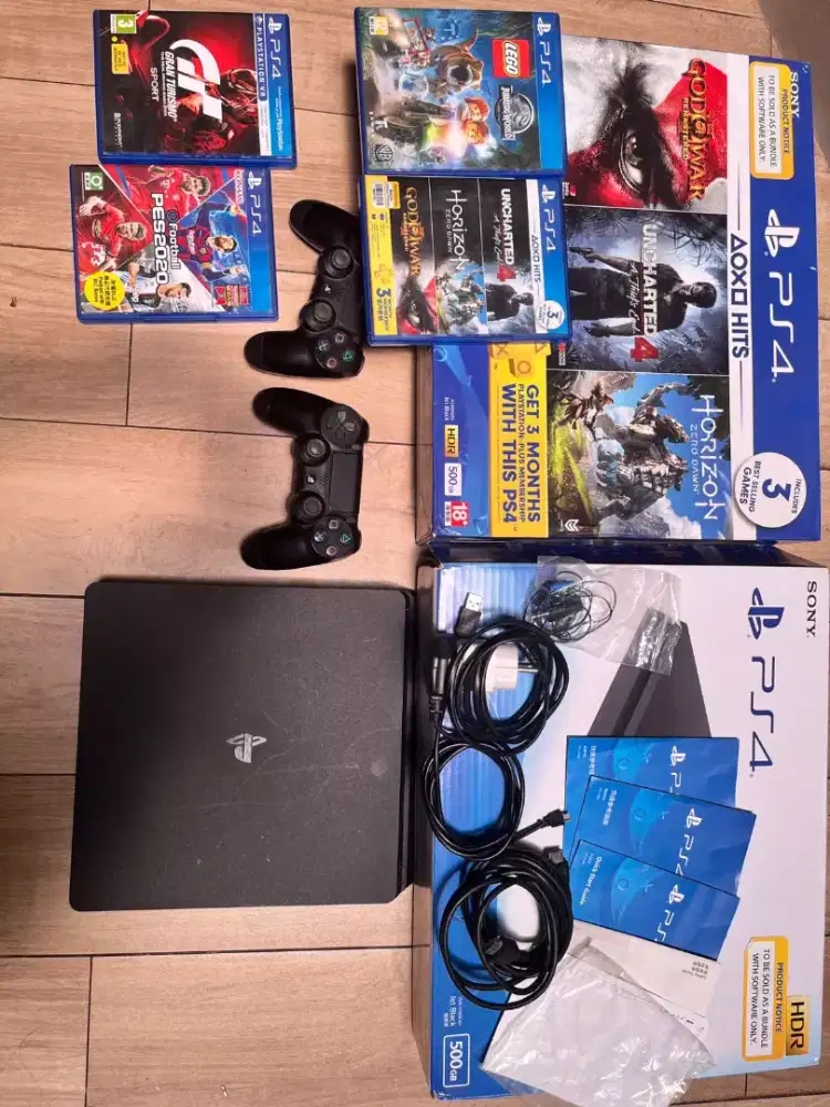 PS4 500GB slim Like New Jarang Pake fullset