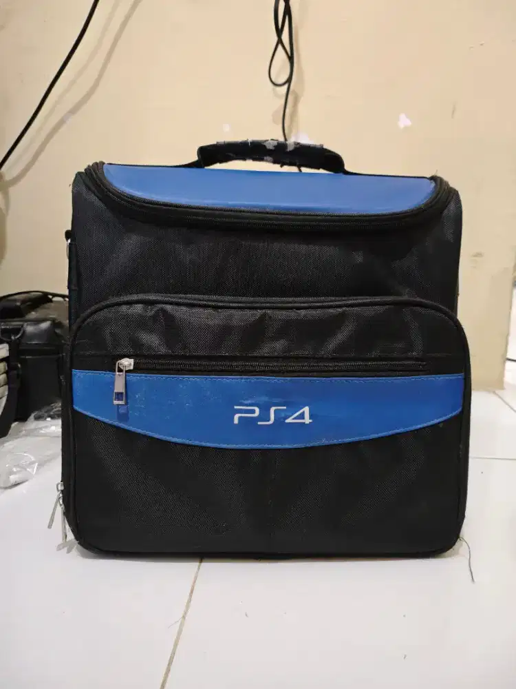 Tas untuk PlayStation 4