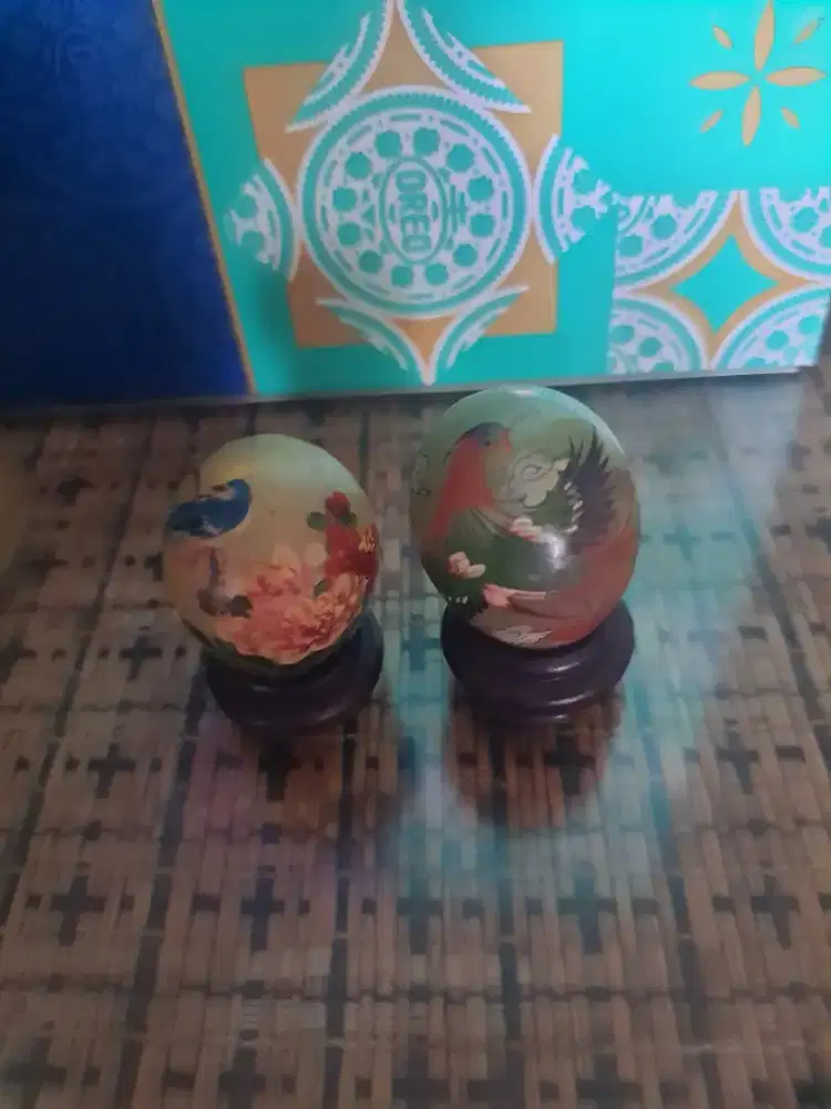 Batu telur alam pajangan import hongkong (batu keberuntungan)