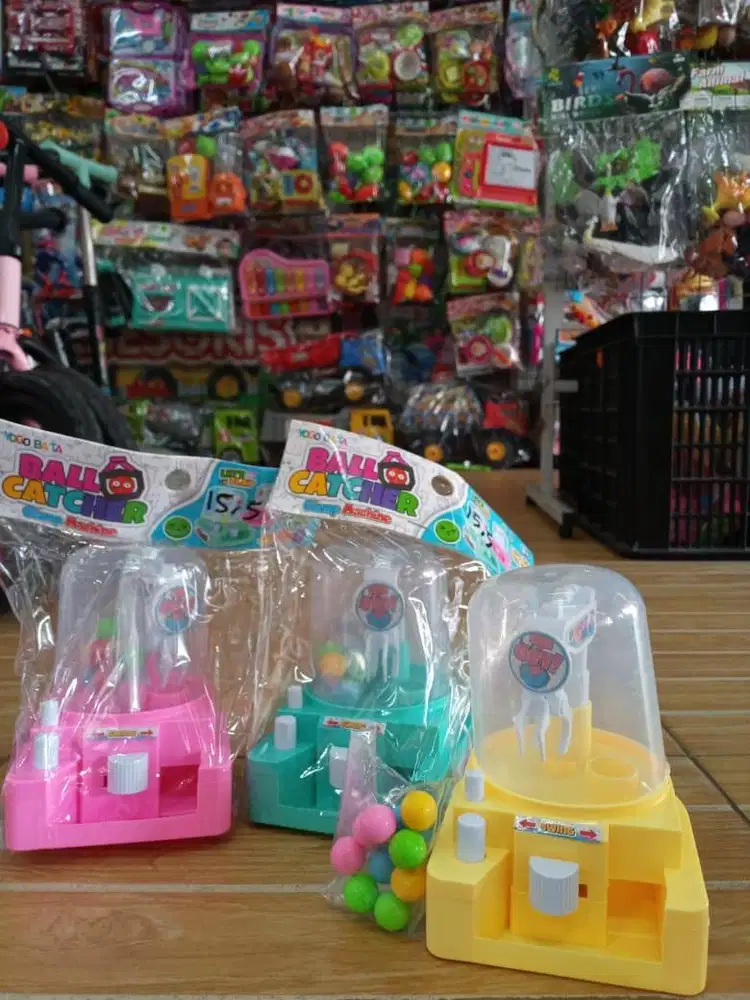 mainan anak mesin capit mini