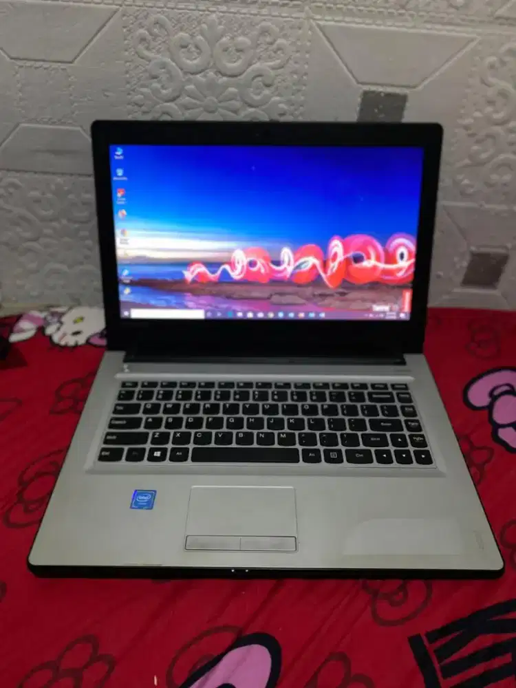 Laptop slim ideaped 300